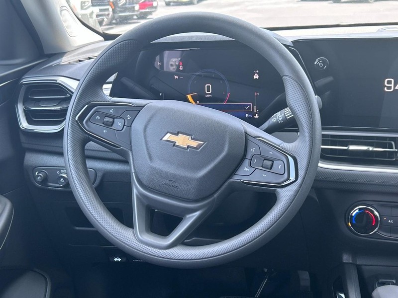 Chevrolet TrailBlazer Vehicle Full-screen Gallery Image 7