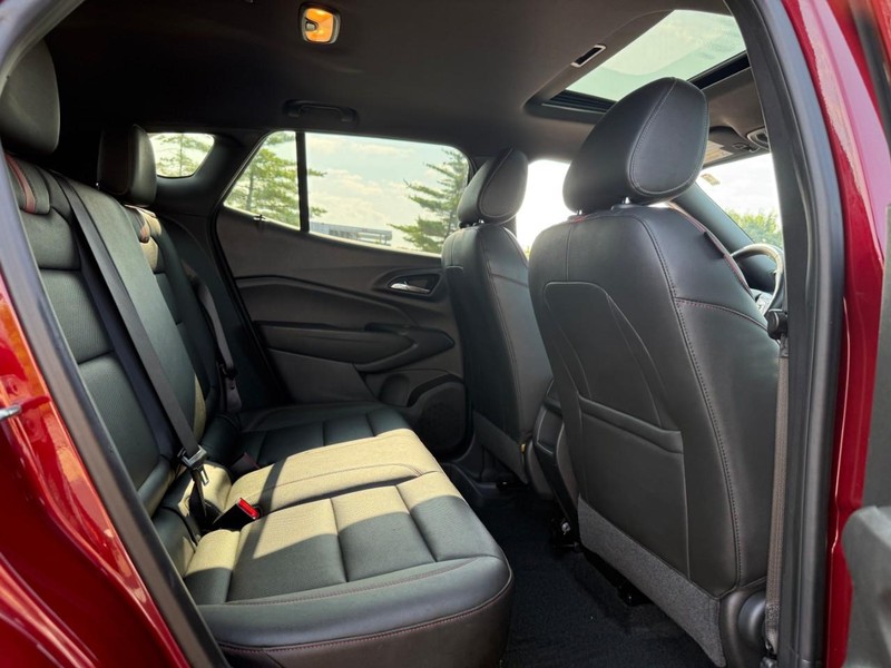 Chevrolet Trax Vehicle Full-screen Gallery Image 11