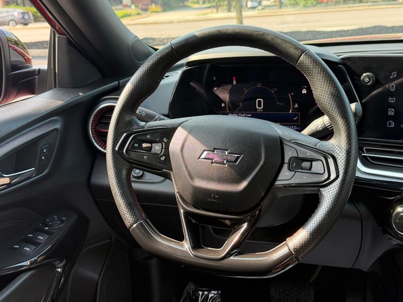 Chevrolet Trax Vehicle Full-screen Gallery Image 13