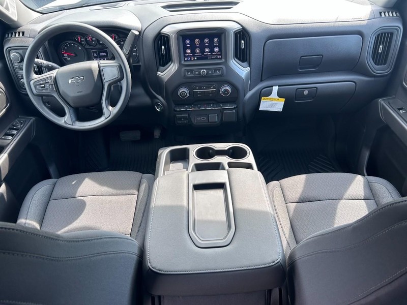 Chevrolet Silverado 1500 Vehicle Full-screen Gallery Image 7