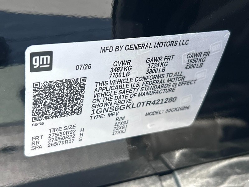 Chevrolet Suburban Vehicle Full-screen Gallery Image 21