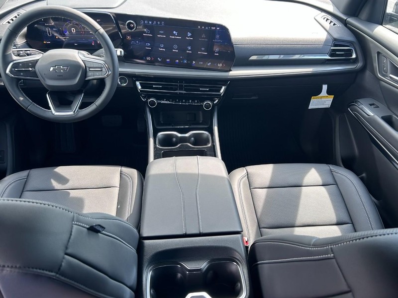 Chevrolet Traverse Vehicle Full-screen Gallery Image 8