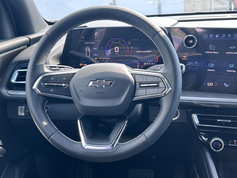 Chevrolet Traverse Vehicle Full-screen Gallery Image 9