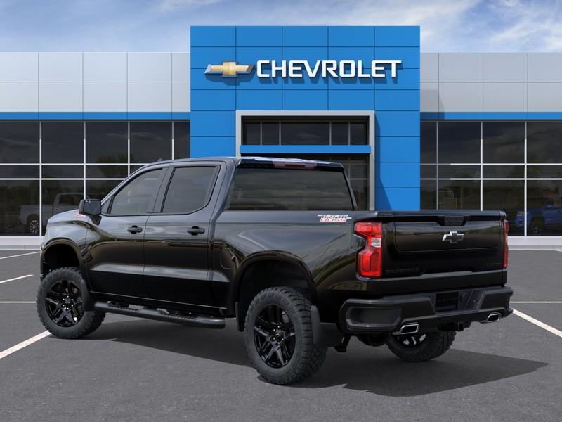 Chevrolet Silverado 1500 Vehicle Full-screen Gallery Image 3