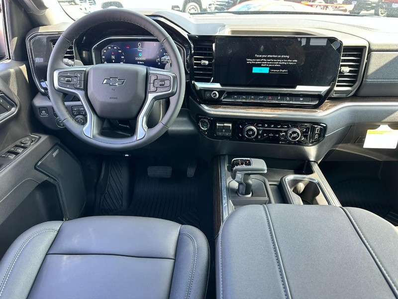 Chevrolet Silverado 1500 Vehicle Full-screen Gallery Image 5