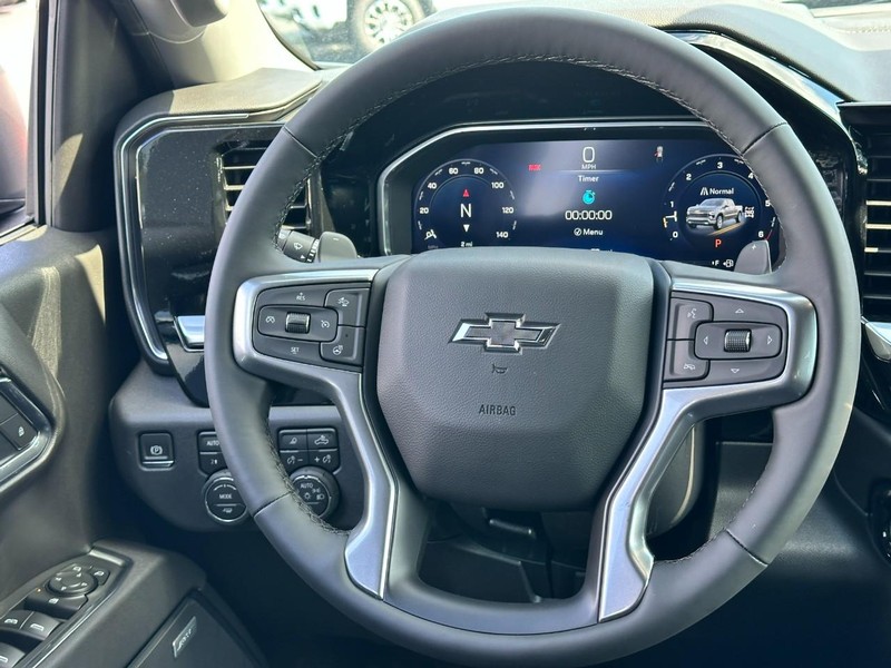 Chevrolet Silverado 1500 Vehicle Full-screen Gallery Image 6