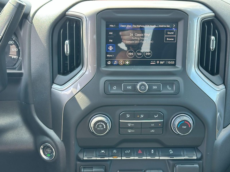 Chevrolet Silverado 1500 Vehicle Full-screen Gallery Image 7