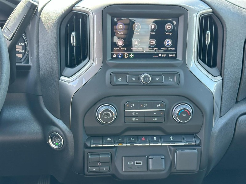 Chevrolet Silverado 1500 Vehicle Full-screen Gallery Image 7