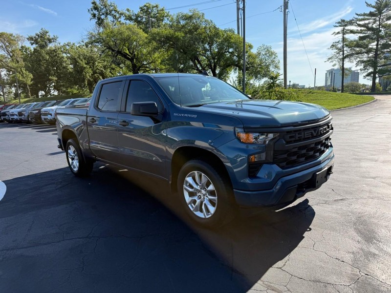 Chevrolet Silverado 1500 Vehicle Full-screen Gallery Image 8