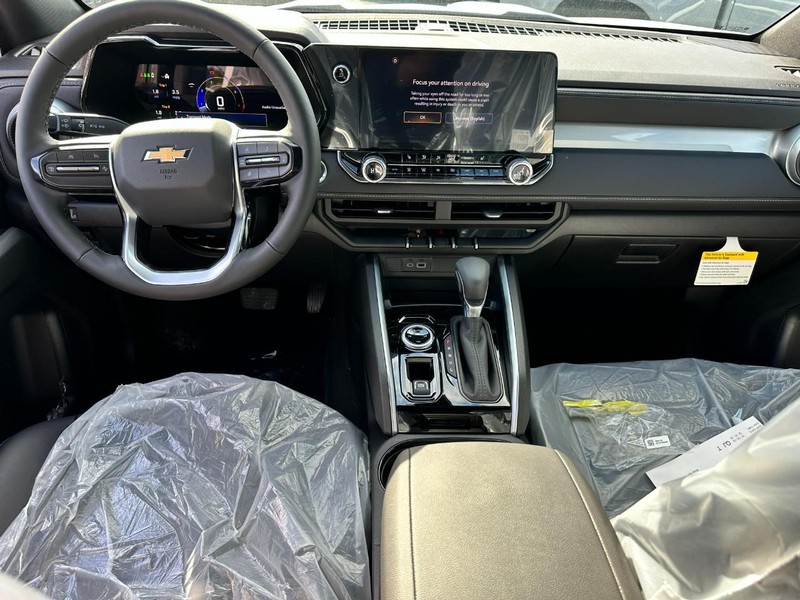 Chevrolet Colorado Vehicle Full-screen Gallery Image 5