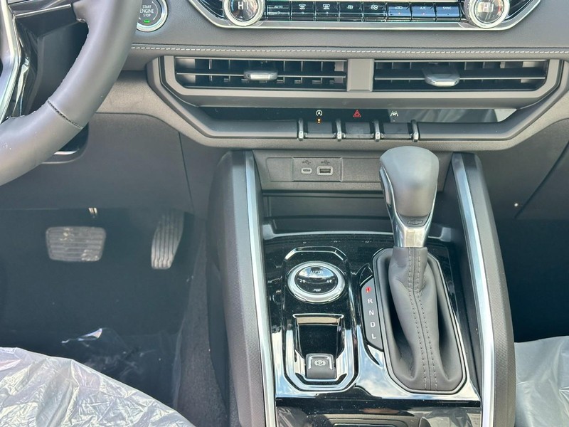 Chevrolet Colorado Vehicle Full-screen Gallery Image 8