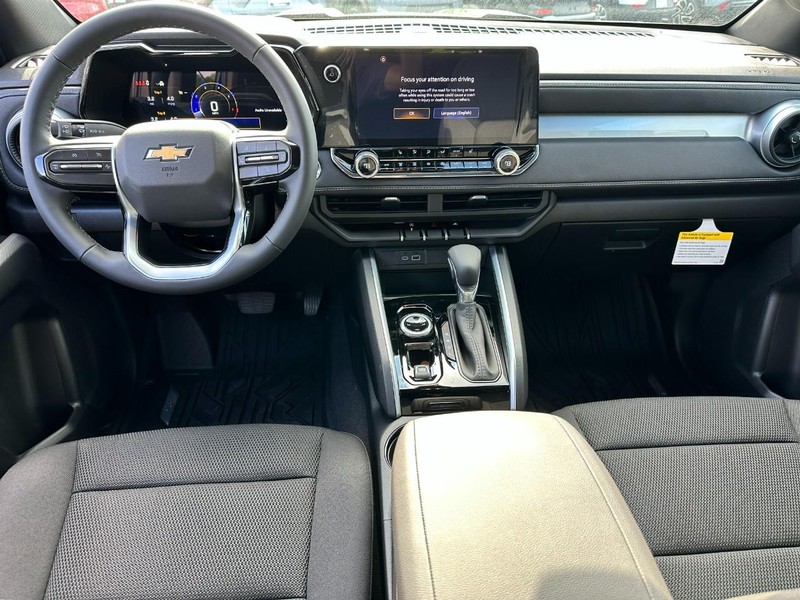 Chevrolet Colorado Vehicle Full-screen Gallery Image 6