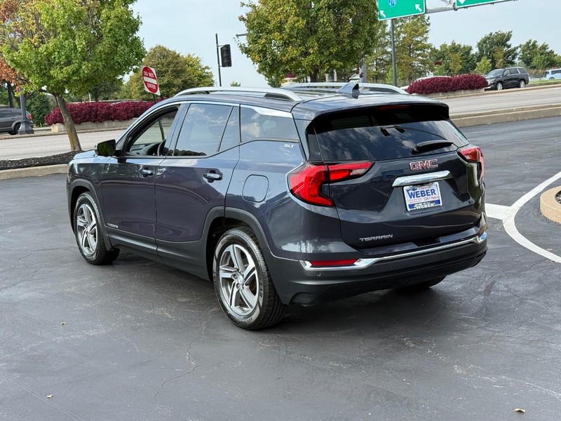 GMC Terrain Vehicle Full-screen Gallery Image 3