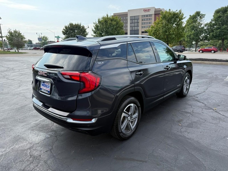 GMC Terrain Vehicle Full-screen Gallery Image 7
