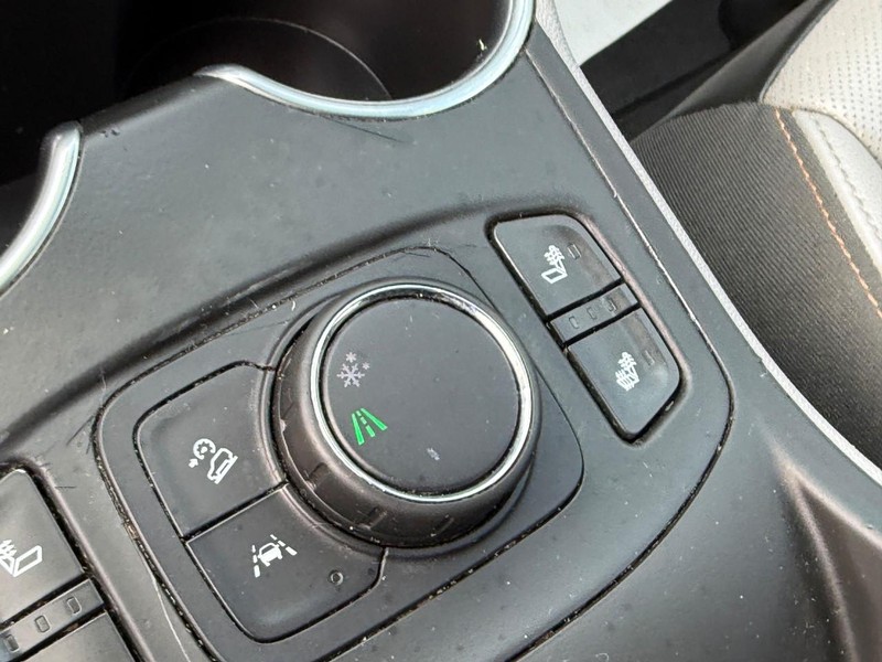 GMC Terrain Vehicle Full-screen Gallery Image 21