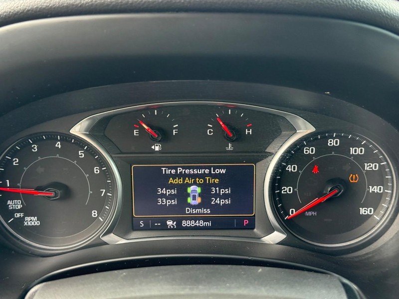 GMC Terrain Vehicle Full-screen Gallery Image 22