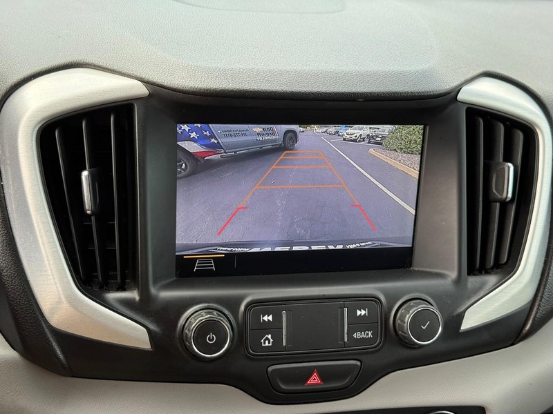 GMC Terrain Vehicle Full-screen Gallery Image 23