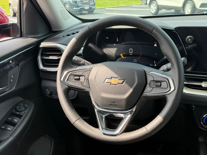 Chevrolet TrailBlazer Vehicle Full-screen Gallery Image 7
