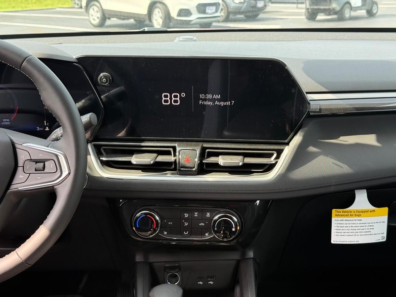 Chevrolet TrailBlazer Vehicle Full-screen Gallery Image 8