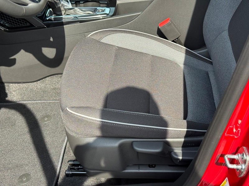 Chevrolet TrailBlazer Vehicle Full-screen Gallery Image 12
