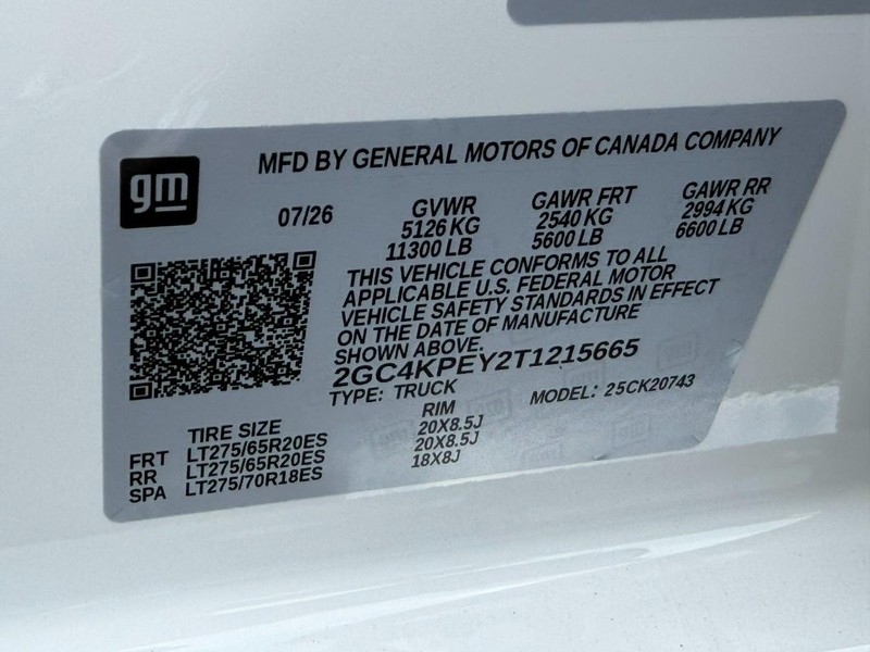 Chevrolet Silverado 2500HD Vehicle Full-screen Gallery Image 17