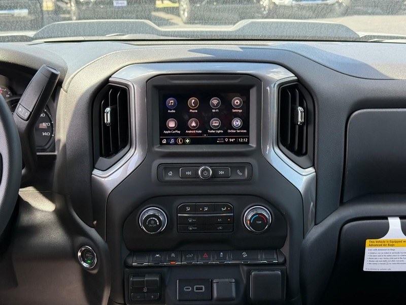 Chevrolet Silverado 1500 Vehicle Full-screen Gallery Image 8