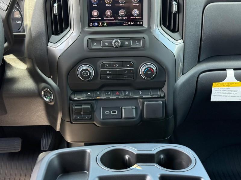 Chevrolet Silverado 1500 Vehicle Full-screen Gallery Image 9