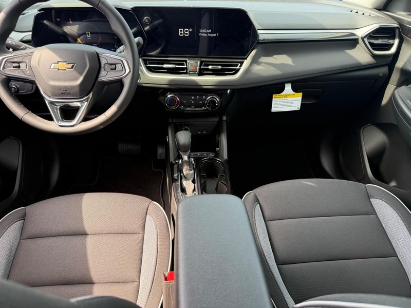 Chevrolet TrailBlazer Vehicle Full-screen Gallery Image 6