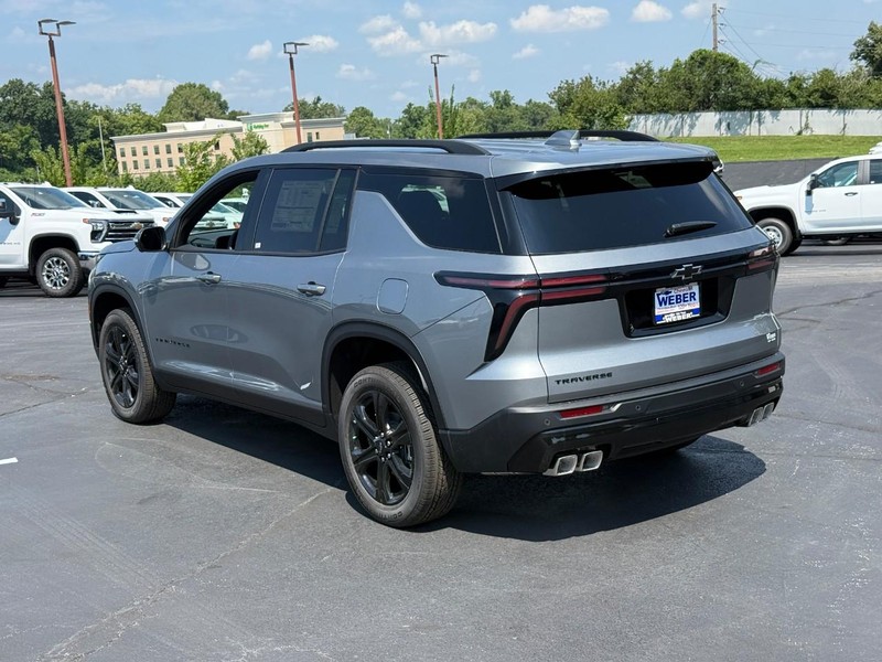 Chevrolet Traverse Vehicle Full-screen Gallery Image 3