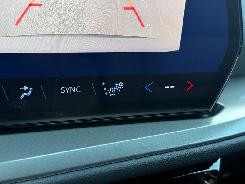 Chevrolet Traverse Vehicle Full-screen Gallery Image 16