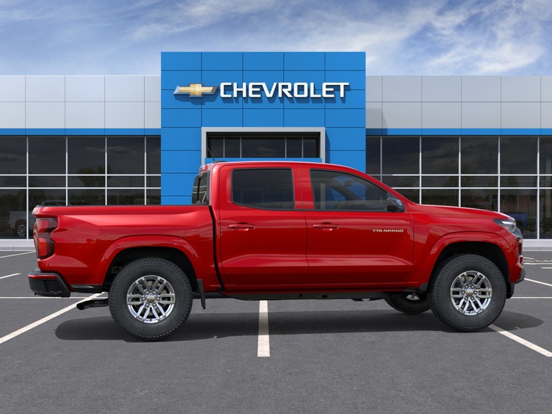 Chevrolet Colorado Vehicle Full-screen Gallery Image 5