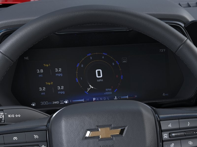 Chevrolet Colorado Vehicle Full-screen Gallery Image 18