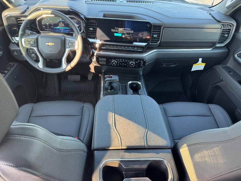Chevrolet Silverado 1500 Vehicle Full-screen Gallery Image 7