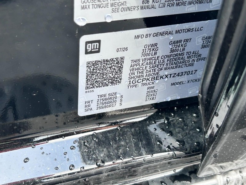 Chevrolet Silverado 1500 Vehicle Full-screen Gallery Image 17