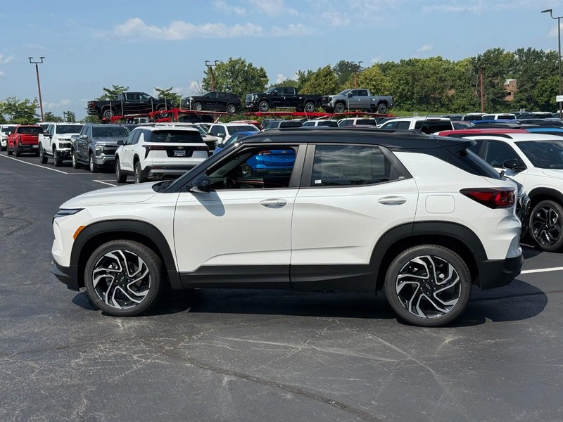 Chevrolet TrailBlazer Vehicle Full-screen Gallery Image 2