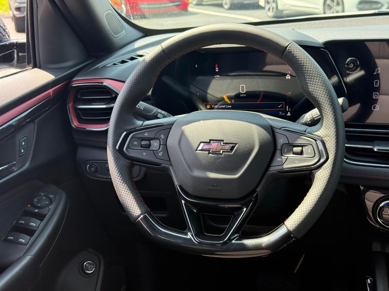 Chevrolet TrailBlazer Vehicle Full-screen Gallery Image 8