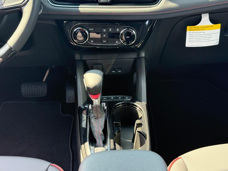 Chevrolet TrailBlazer Vehicle Full-screen Gallery Image 11