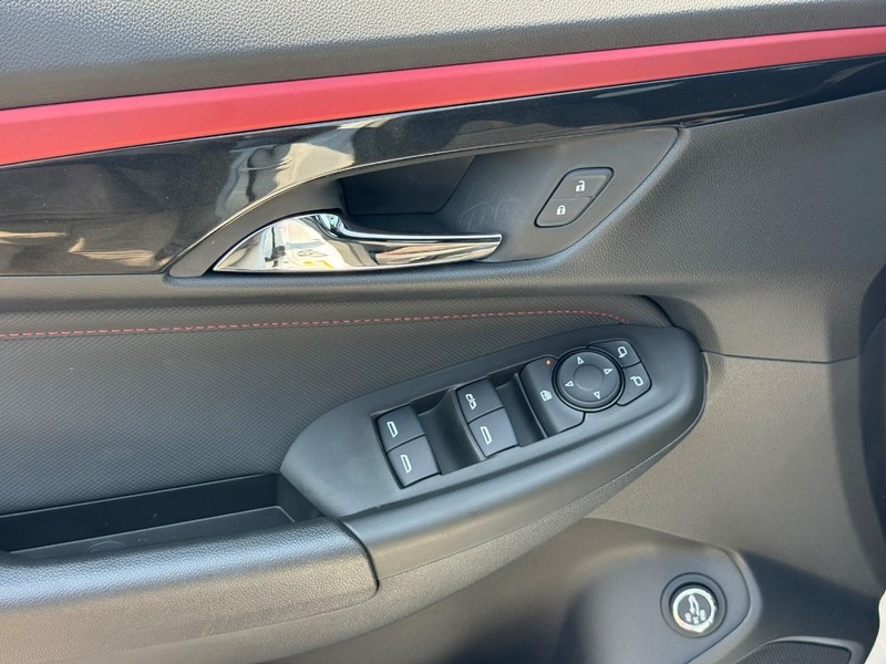 Chevrolet TrailBlazer Vehicle Full-screen Gallery Image 12