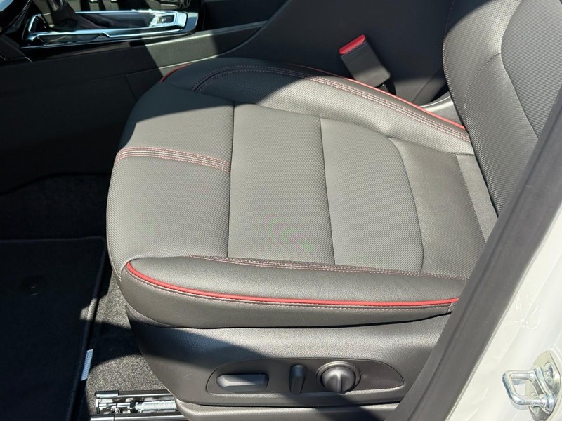 Chevrolet TrailBlazer Vehicle Full-screen Gallery Image 13
