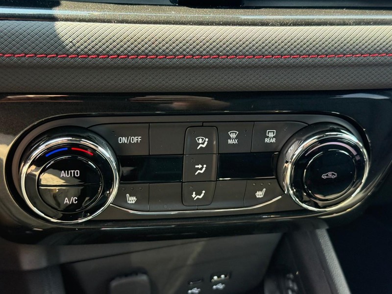 Chevrolet TrailBlazer Vehicle Full-screen Gallery Image 18