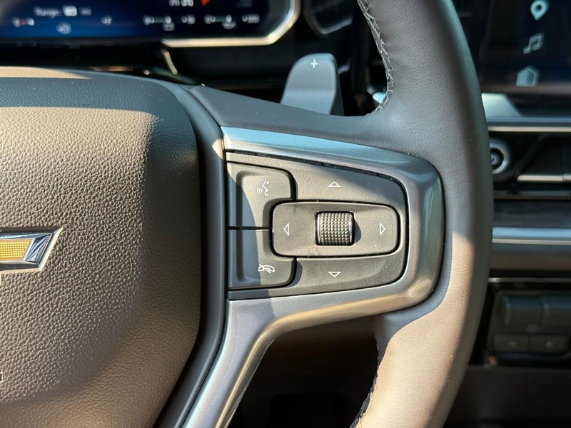 Chevrolet Silverado 1500 Vehicle Full-screen Gallery Image 21