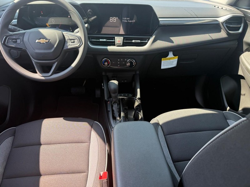 Chevrolet TrailBlazer Vehicle Full-screen Gallery Image 6