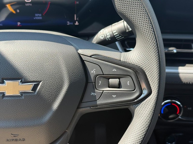 Chevrolet TrailBlazer Vehicle Full-screen Gallery Image 13