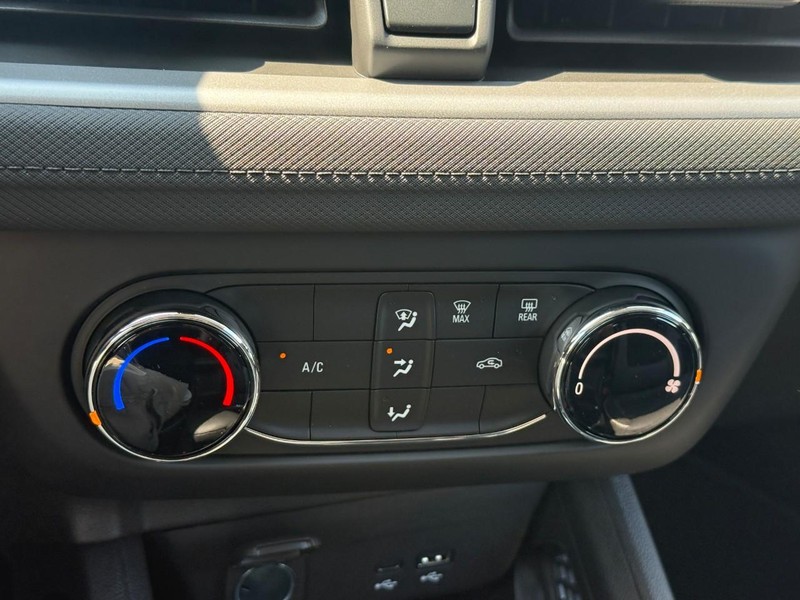 Chevrolet TrailBlazer Vehicle Full-screen Gallery Image 15