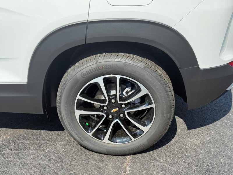 Chevrolet TrailBlazer Vehicle Full-screen Gallery Image 4