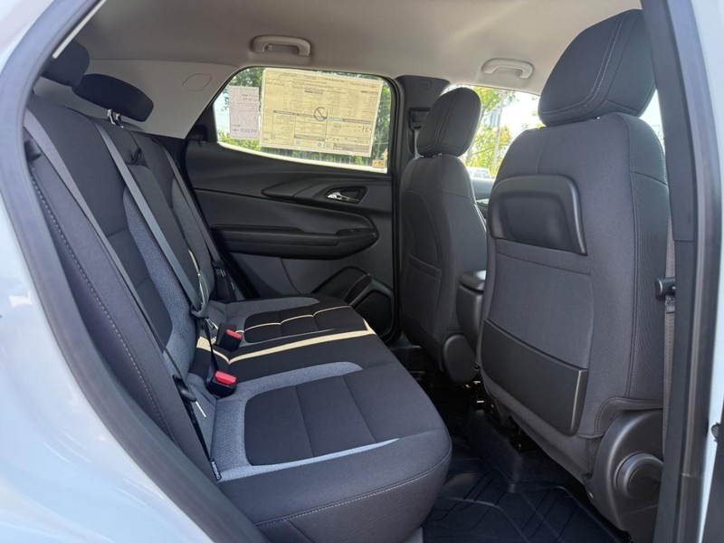 Chevrolet TrailBlazer Vehicle Full-screen Gallery Image 5