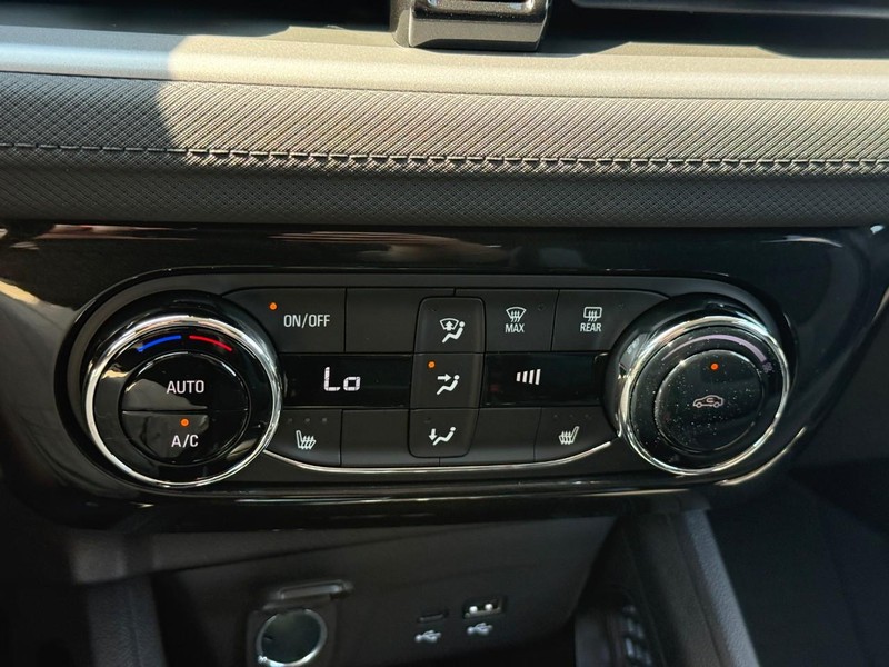 Chevrolet TrailBlazer Vehicle Full-screen Gallery Image 16