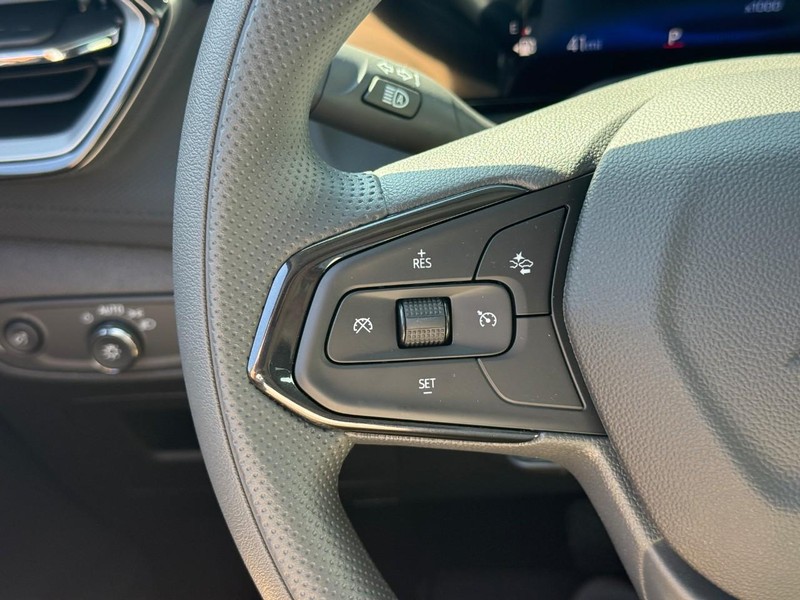 Chevrolet TrailBlazer Vehicle Full-screen Gallery Image 12