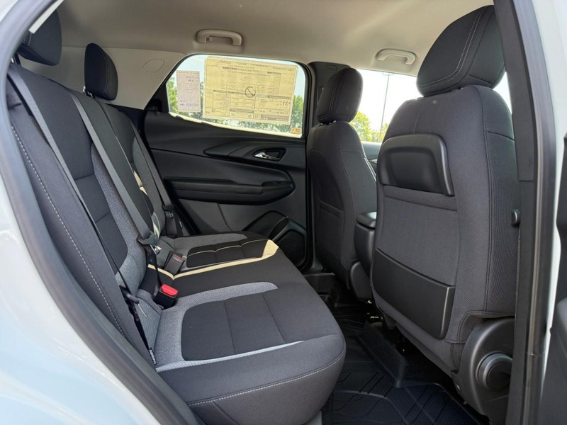 Chevrolet TrailBlazer Vehicle Full-screen Gallery Image 5