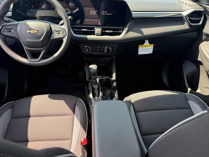 Chevrolet TrailBlazer Vehicle Full-screen Gallery Image 6